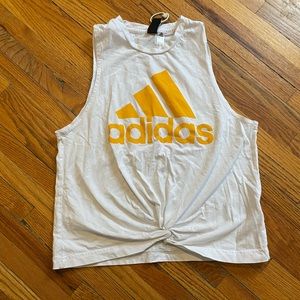 Cropped front twist muscle tank